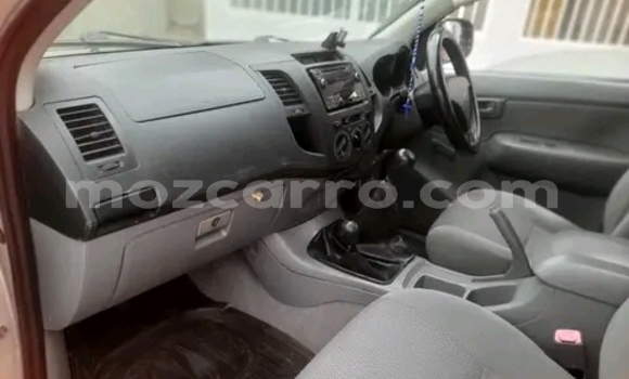 Nunua Ilio tumika Toyota Hilux Nyingine Gari ndani ya Maputo nchini Maputo Nunua Ilio tumika Toyota Hilux Nyingine Gari ndani ya Maputo nchini Maputo