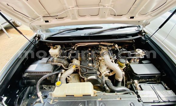 Nunua Ilio tumika Toyota Prado Nyeupe Gari ndani ya Maputo nchini Maputo Nunua Ilio tumika Toyota Prado Nyeupe Gari ndani ya Maputo nchini Maputo