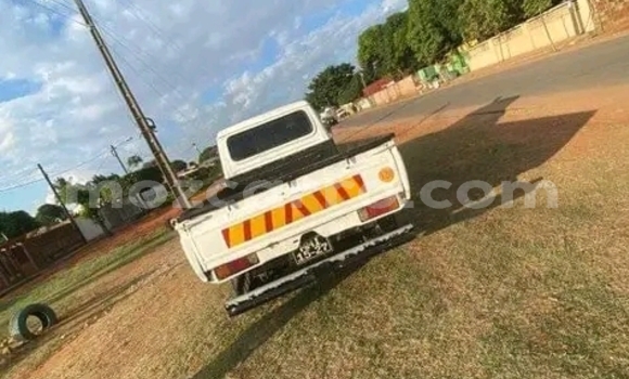 Nunua Ilio tumika Toyota Land Cruiser Nyeupe Gari ndani ya Maputo nchini Maputo Nunua Ilio tumika Toyota Land Cruiser Nyeupe Gari ndani ya Maputo nchini Maputo