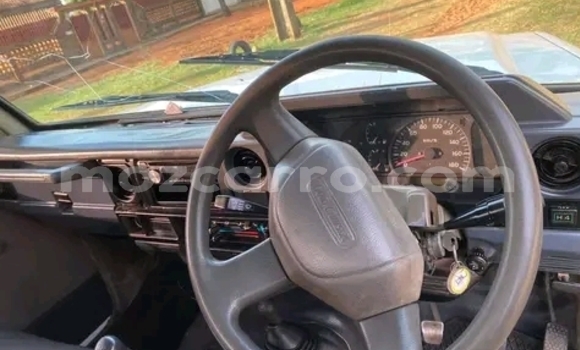 Nunua Ilio tumika Toyota Land Cruiser Nyeupe Gari ndani ya Maputo nchini Maputo Nunua Ilio tumika Toyota Land Cruiser Nyeupe Gari ndani ya Maputo nchini Maputo