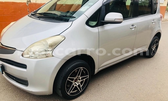 Comprar Usado Toyota Ractis Prata Carro em Maputo em Maputo Comprar Usado Toyota Ractis Prata Carro em Maputo em Maputo