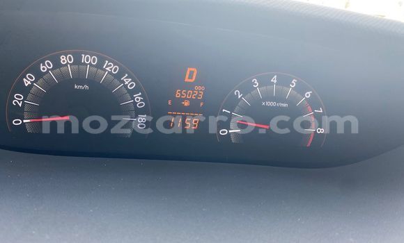 Comprar Usado Toyota Ractis Azul Carro em Maputo em Maputo Comprar Usado Toyota Ractis Azul Carro em Maputo em Maputo