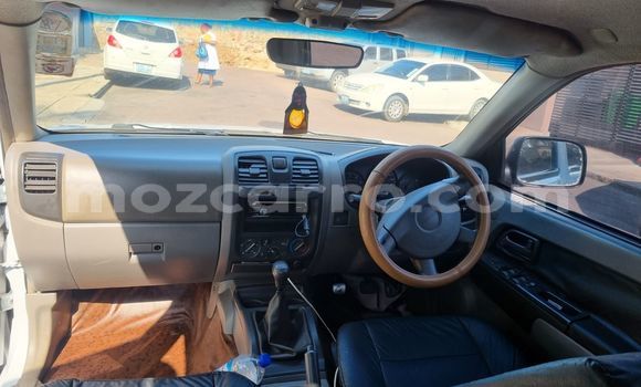 Tenga Tsaru Isuzu KB Chena Mota in Maputo in Maputo Tenga Tsaru Isuzu KB Chena Mota in Maputo in Maputo