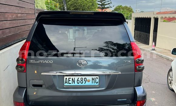 Nunua Ilio tumika Toyota Land Cruiser Prado Fedha Gari ndani ya Maputo nchini Maputo Nunua Ilio tumika Toyota Land Cruiser Prado Fedha Gari ndani ya Maputo nchini Maputo
