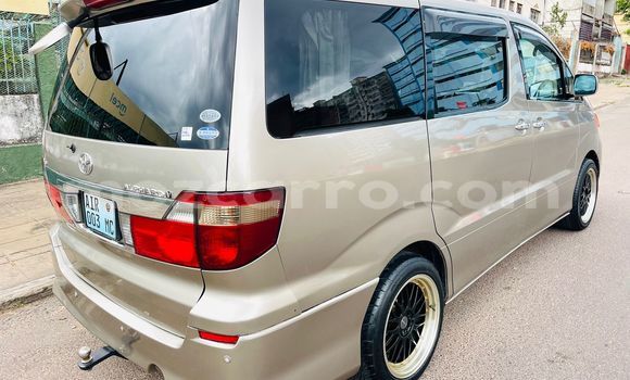 Nunua Ilio tumika Toyota Alphard Brown Gari ndani ya Maputo nchini Maputo Nunua Ilio tumika Toyota Alphard Brown Gari ndani ya Maputo nchini Maputo