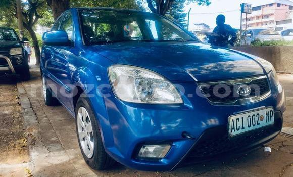 Comprar Usado Kia Rio Azul Carro em Maputo em Maputo