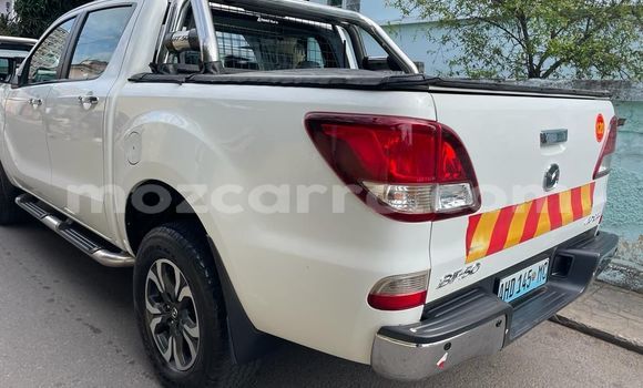 Buy Used Mazda BT-50 White Car in Maputo in Maputo Buy Used Mazda BT-50 White Car in Maputo in Maputo