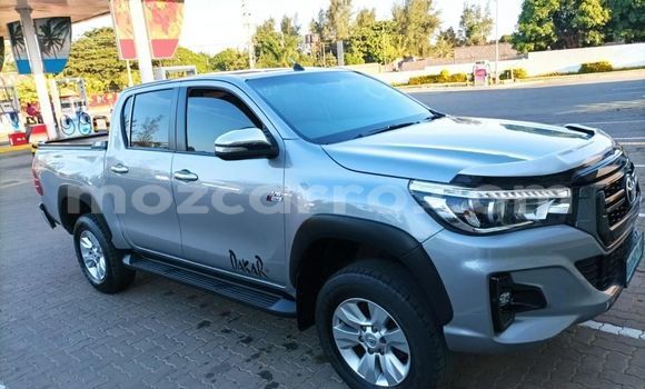 Tenga Tsaru Toyota Hiluxe Revo Zvimwe Mota in Maputo in Maputo