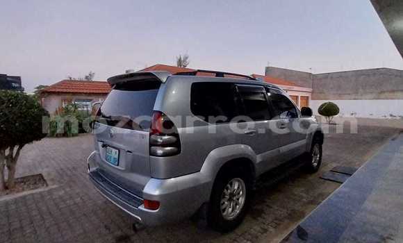 Nunua Ilio tumika Toyota Land Cruiser Prado Fedha Gari ndani ya Maputo nchini Maputo Nunua Ilio tumika Toyota Land Cruiser Prado Fedha Gari ndani ya Maputo nchini Maputo