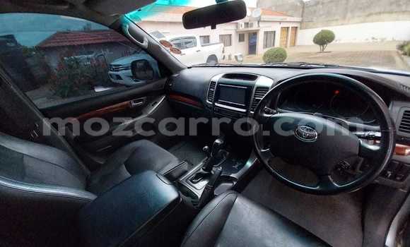 Nunua Ilio tumika Toyota Land Cruiser Prado Fedha Gari ndani ya Maputo nchini Maputo Nunua Ilio tumika Toyota Land Cruiser Prado Fedha Gari ndani ya Maputo nchini Maputo