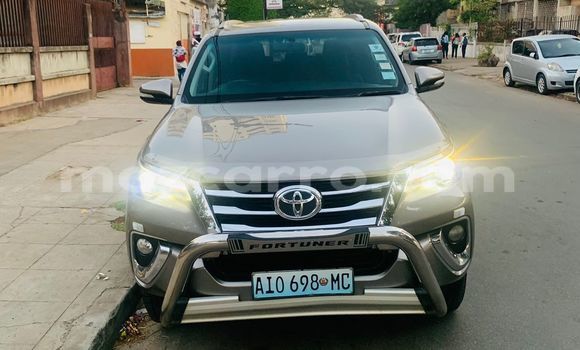 Comprar Usado Toyota Fortuner Castanho Carro em Maputo em Maputo Comprar Usado Toyota Fortuner Castanho Carro em Maputo em Maputo