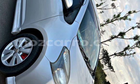 Nunua Ilio tumika Toyota Ractis Fedha Gari ndani ya Maputo nchini Maputo Nunua Ilio tumika Toyota Ractis Fedha Gari ndani ya Maputo nchini Maputo