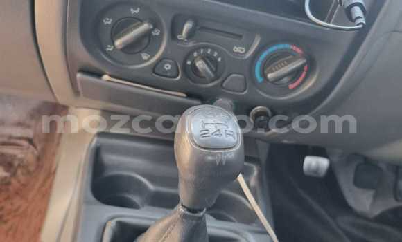 Nunua Ilio tumika Isuzu KB Nyeupe Gari ndani ya Maputo nchini Maputo Nunua Ilio tumika Isuzu KB Nyeupe Gari ndani ya Maputo nchini Maputo