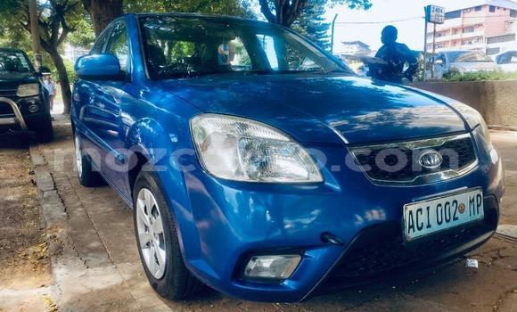 Comprar Usado Kia Rio Azul Carro em Maputo em Maputo