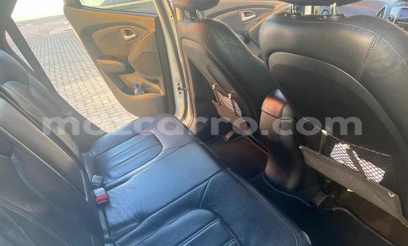 Nunua Ilio tumika Hyundai ix35 Nyeupe Gari ndani ya Maputo nchini Maputo Nunua Ilio tumika Hyundai ix35 Nyeupe Gari ndani ya Maputo nchini Maputo