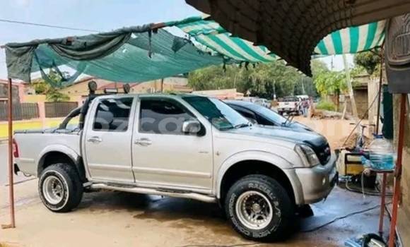 Nunua Ilio tumika Isuzu KB Nyingine Gari ndani ya Maputo nchini Maputo Nunua Ilio tumika Isuzu KB Nyingine Gari ndani ya Maputo nchini Maputo