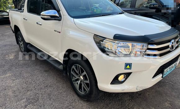 Buy Used Toyota Hiluxe Revo White Car in Maputo in Maputo Buy Used Toyota Hiluxe Revo White Car in Maputo in Maputo