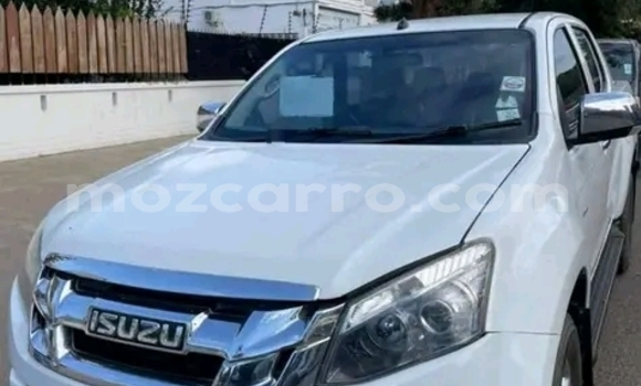 Nunua Ilio tumika Isuzu D-MAX Nyeupe Gari ndani ya Maputo nchini Maputo Nunua Ilio tumika Isuzu D-MAX Nyeupe Gari ndani ya Maputo nchini Maputo