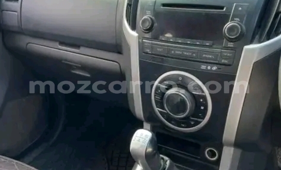 Nunua Ilio tumika Isuzu D-MAX Nyeupe Gari ndani ya Maputo nchini Maputo Nunua Ilio tumika Isuzu D-MAX Nyeupe Gari ndani ya Maputo nchini Maputo