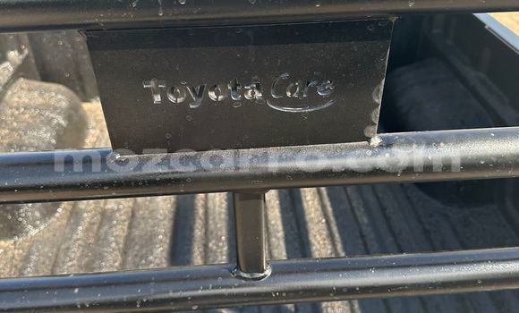 Nunua Ilio tumika Toyota Hilux Nyeupe Gari ndani ya Maputo nchini Maputo Nunua Ilio tumika Toyota Hilux Nyeupe Gari ndani ya Maputo nchini Maputo