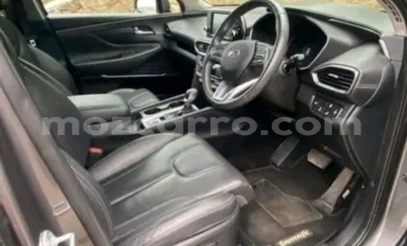 Nunua Ilio tumika Hyundai Santa Fe Nyingine Gari ndani ya Maputo nchini Maputo Nunua Ilio tumika Hyundai Santa Fe Nyingine Gari ndani ya Maputo nchini Maputo