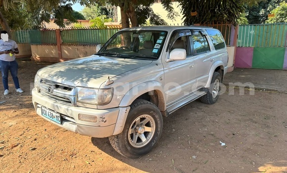 Nunua Ilio tumika Toyota Hilux Surf Nyingine Gari ndani ya Maputo nchini Maputo Nunua Ilio tumika Toyota Hilux Surf Nyingine Gari ndani ya Maputo nchini Maputo