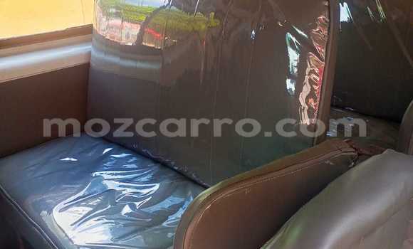 Nunua Ilio tumika Toyota Hiace Nyeupe Gari ndani ya Maputo nchini Maputo Nunua Ilio tumika Toyota Hiace Nyeupe Gari ndani ya Maputo nchini Maputo