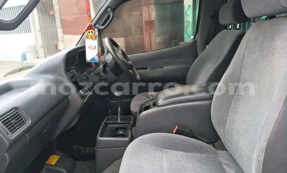 Nunua Ilio tumika Toyota Land Cruiser Fedha Gari ndani ya Maputo nchini Maputo Nunua Ilio tumika Toyota Land Cruiser Fedha Gari ndani ya Maputo nchini Maputo