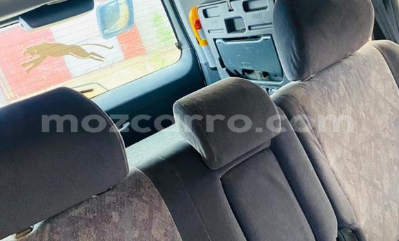 Nunua Ilio tumika Toyota Land Cruiser Fedha Gari ndani ya Maputo nchini Maputo Nunua Ilio tumika Toyota Land Cruiser Fedha Gari ndani ya Maputo nchini Maputo