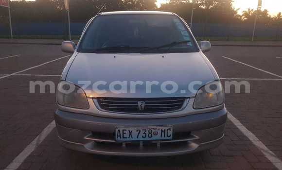 Comprar Usado Toyota Raum Prata Carro em Maputo em Maputo