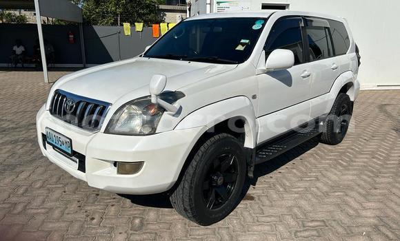 Nunua Ilio tumika Toyota Land Cruiser Prado Nyeupe Gari ndani ya Maputo nchini Maputo Nunua Ilio tumika Toyota Land Cruiser Prado Nyeupe Gari ndani ya Maputo nchini Maputo