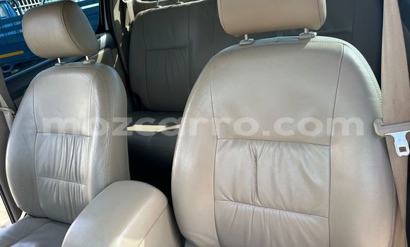 Nunua Ilio tumika Toyota Hilux Nyeupe Gari ndani ya Maputo nchini Maputo Nunua Ilio tumika Toyota Hilux Nyeupe Gari ndani ya Maputo nchini Maputo