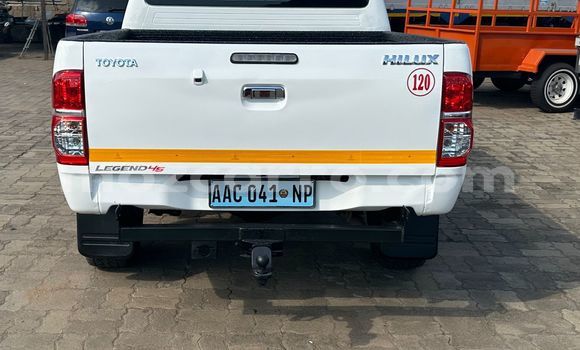 Nunua Ilio tumika Toyota Hilux Nyeupe Gari ndani ya Maputo nchini Maputo Nunua Ilio tumika Toyota Hilux Nyeupe Gari ndani ya Maputo nchini Maputo