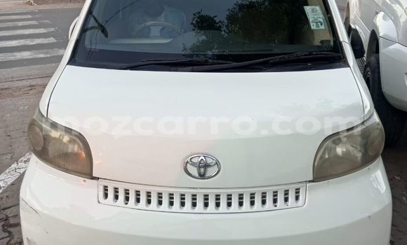 Comprar Usado Toyota Porte Branco Carro em Maputo em Maputo Comprar Usado Toyota Porte Branco Carro em Maputo em Maputo