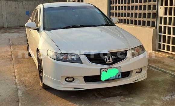 Comprar Usado Honda Accord Branco Carro em Maputo em Maputo