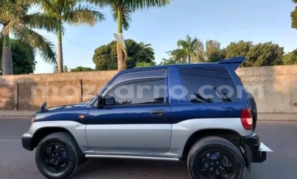 Comprar Usado Mitsubishi Pajero iO Azul Carro em Maputo em Maputo