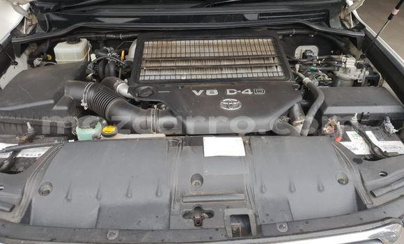 Comprar Usado Toyota Land Cruiser Prado Branco Carro em Maputo em Maputo Comprar Usado Toyota Land Cruiser Prado Branco Carro em Maputo em Maputo