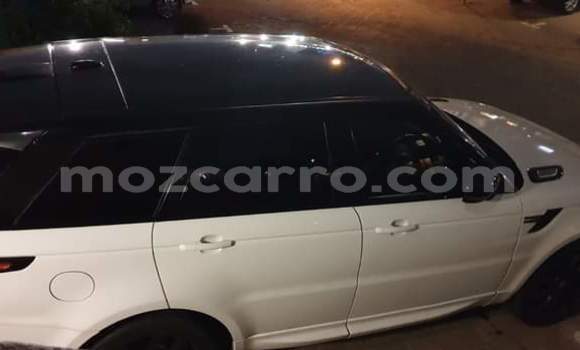 Nunua Ilio tumika Range Rover Range Rover Nyeupe Gari ndani ya Maputo nchini Maputo Nunua Ilio tumika Range Rover Range Rover Nyeupe Gari ndani ya Maputo nchini Maputo