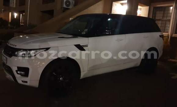 Nunua Ilio tumika Range Rover Range Rover Nyeupe Gari ndani ya Maputo nchini Maputo Nunua Ilio tumika Range Rover Range Rover Nyeupe Gari ndani ya Maputo nchini Maputo