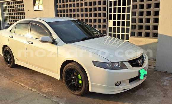 Comprar Usado Honda Accord Branco Carro em Maputo em Maputo