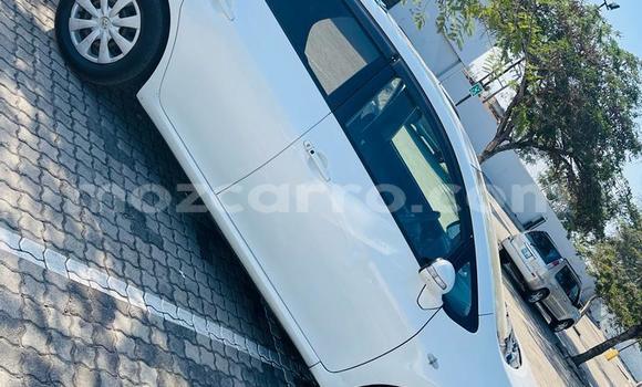 Comprar Usado Toyota Auris Branco Carro em Maputo em Maputo Comprar Usado Toyota Auris Branco Carro em Maputo em Maputo