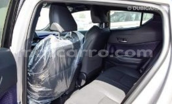 Comprar Importar Toyota C-HR De outros Carro em Import - Dubai em Cabo Delgado Comprar Importar Toyota C-HR De outros Carro em Import - Dubai em Cabo Delgado