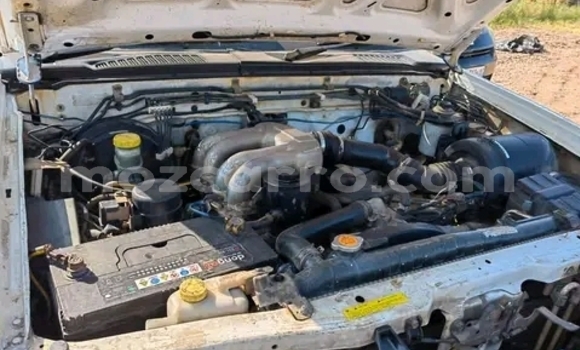 Comprar Usado Nissan Hardbody Branco Carro em Maputo em Maputo Comprar Usado Nissan Hardbody Branco Carro em Maputo em Maputo