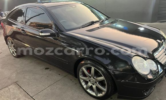 Tenga Tsaru Mercedes-Benz C-Classe Nhema Mota in Maputo in Maputo Tenga Tsaru Mercedes-Benz C-Classe Nhema Mota in Maputo in Maputo