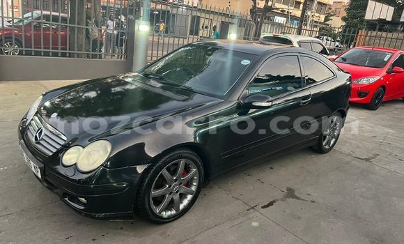 Tenga Tsaru Mercedes-Benz C-Classe Nhema Mota in Maputo in Maputo Tenga Tsaru Mercedes-Benz C-Classe Nhema Mota in Maputo in Maputo