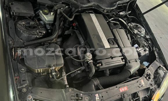 Tenga Tsaru Mercedes-Benz C-Classe Nhema Mota in Maputo in Maputo Tenga Tsaru Mercedes-Benz C-Classe Nhema Mota in Maputo in Maputo