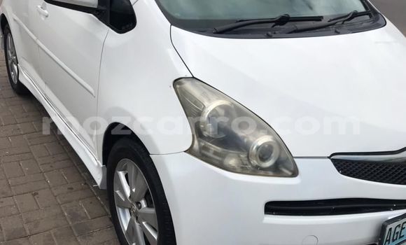 Comprar Usado Toyota Ractis Branco Carro em Maputo em Maputo