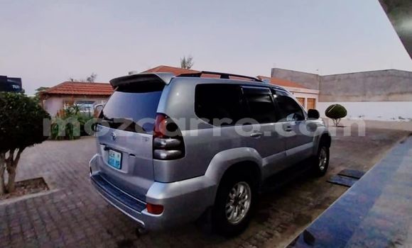 Tenga Tsaru Toyota Land Cruiser Prado Zvimwe Mota in Maputo in Maputo Tenga Tsaru Toyota Land Cruiser Prado Zvimwe Mota in Maputo in Maputo