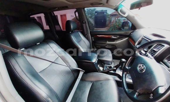 Tenga Tsaru Toyota Land Cruiser Prado Zvimwe Mota in Maputo in Maputo Tenga Tsaru Toyota Land Cruiser Prado Zvimwe Mota in Maputo in Maputo