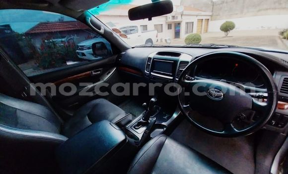 Tenga Tsaru Toyota Land Cruiser Prado Zvimwe Mota in Maputo in Maputo Tenga Tsaru Toyota Land Cruiser Prado Zvimwe Mota in Maputo in Maputo